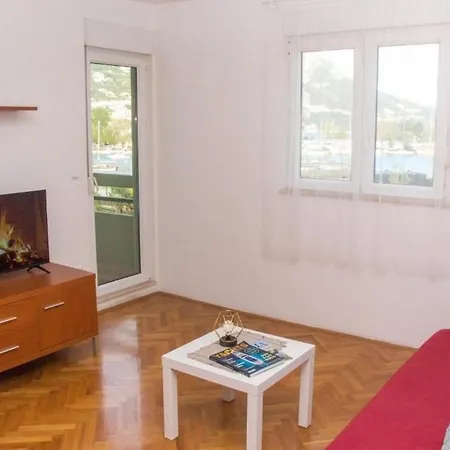 With Parking Space - 21050 * Omiš