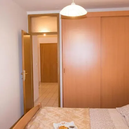 With A Parking Space - 21050 Apartment Omis