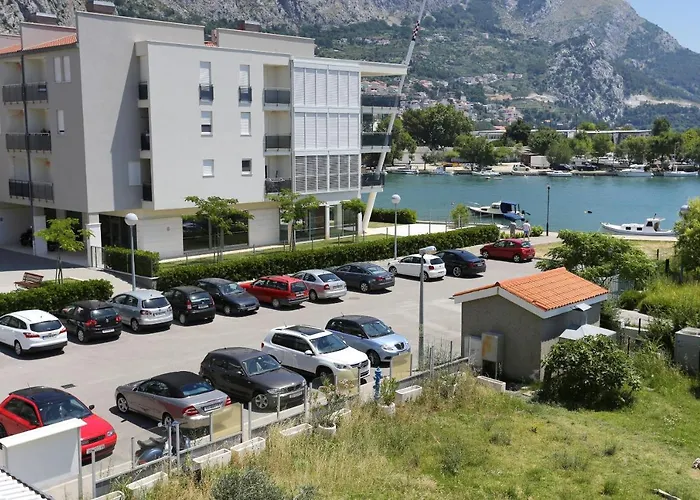 With Parking Space - 21050 * Omiš