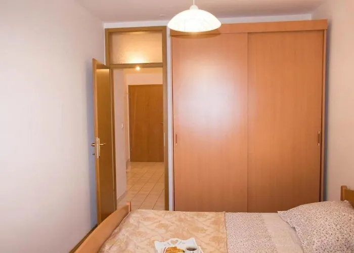 With Parking Space - 21050 Apartmán Omiš